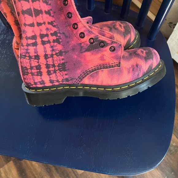 Dr. Martens Pink and Black Combat Boots-never worn - Picture 2 of 5